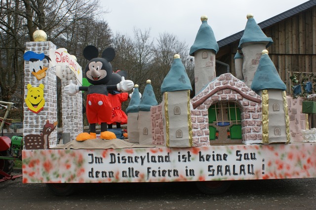 Rosenmontag - Siegerwagen Disneyland