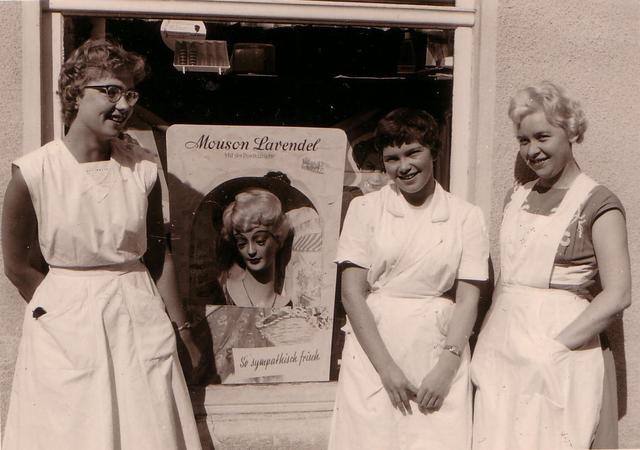 Loni Rameil (re.) mit den ersten Lehrlingen Elisabeth Grell (li.) und Irene Hessmann