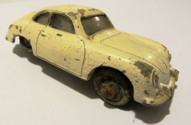 Ein Modellauto (DKW 1950er Jahre?)